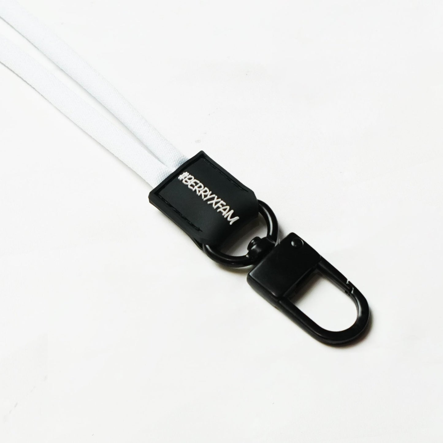 BERRYX LANYARD WHITE